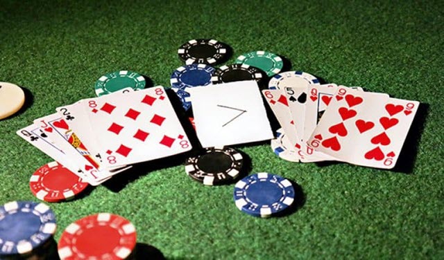 Choi Poker online va cach quan ly von hinh 1