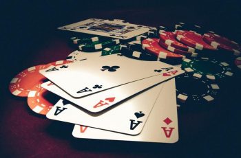 Poker online công cụ kiếm tiền nhanh nhất