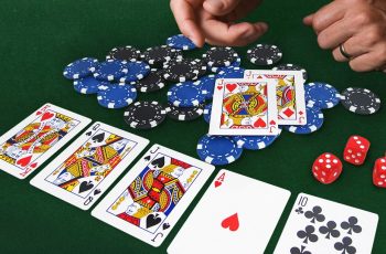 Những hành trang đầu tiên để bạn bắt đầu với Poker.