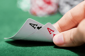 Các hạng bài Poker có gì đặc biệt?