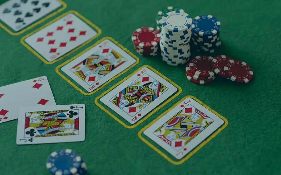 Bỏ túi 2 bí kíp chơi bài Baccarat hay để luôn kiếm được tiền thưởng của nhà cái