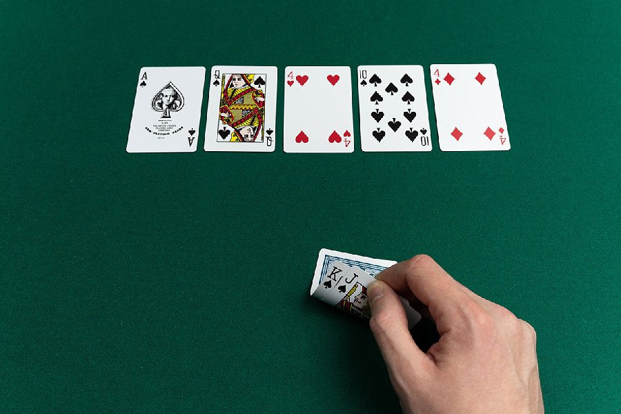 Cách chia tiền thắng Badbeat Poker như thế nào?